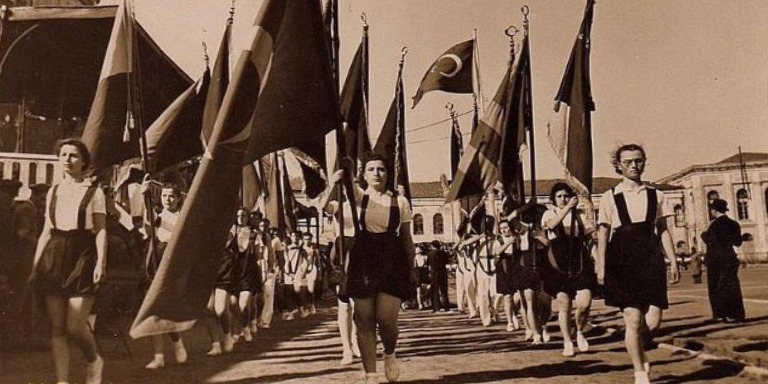 dergiCE 19 Mayıs Özel: Atatürk'ü Anma Gençlik ve Spor Bayramı