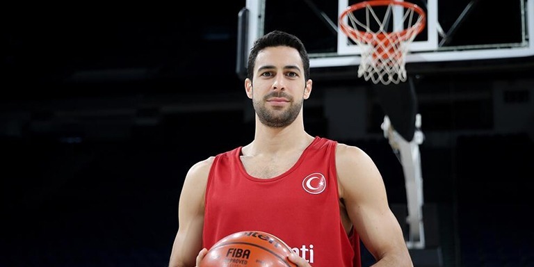Başarılarıyla Türkiye'yi Gururlandıran En İyi Basketbolcular